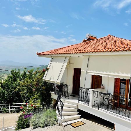 Guesthouse Lykourgos Mavrommátion 外观 照片