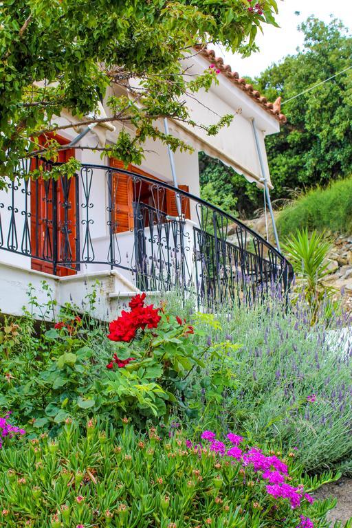 Guesthouse Lykourgos Mavrommátion 外观 照片